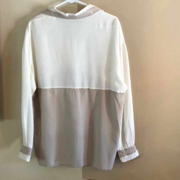 Express cream beige button-down shirt blouse M - Picture 6 of 9